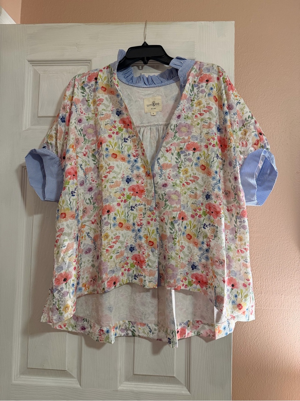 Umgee Floral V-Neck Button-Front Women's Top